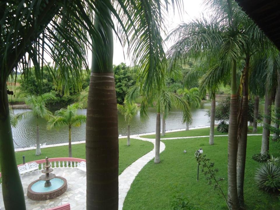 Hotel E Pousada Recanto Do Rio Pardo ساو جوسيه دو ريو باردو الغرفة الصورة